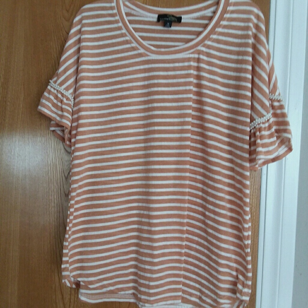 Suzanne Betro Really Cute Top M